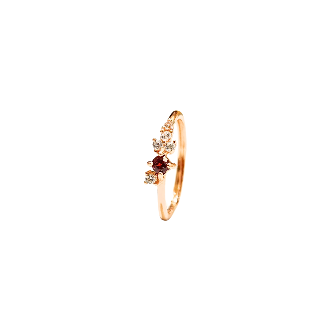 Lucky Clover garnet four-leaf clover ring