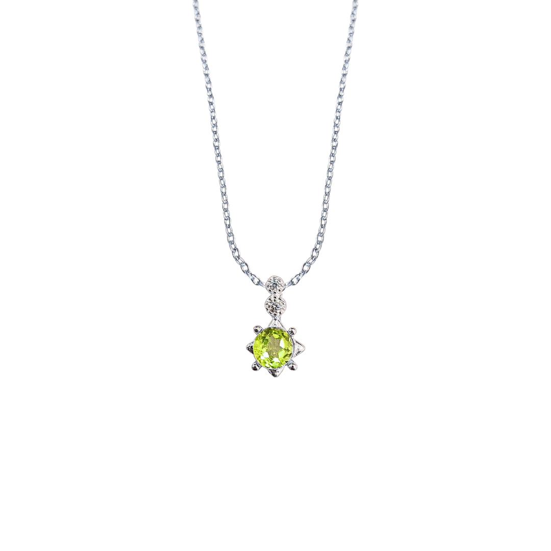 Lucky Clover peridot four-leaf clover necklace