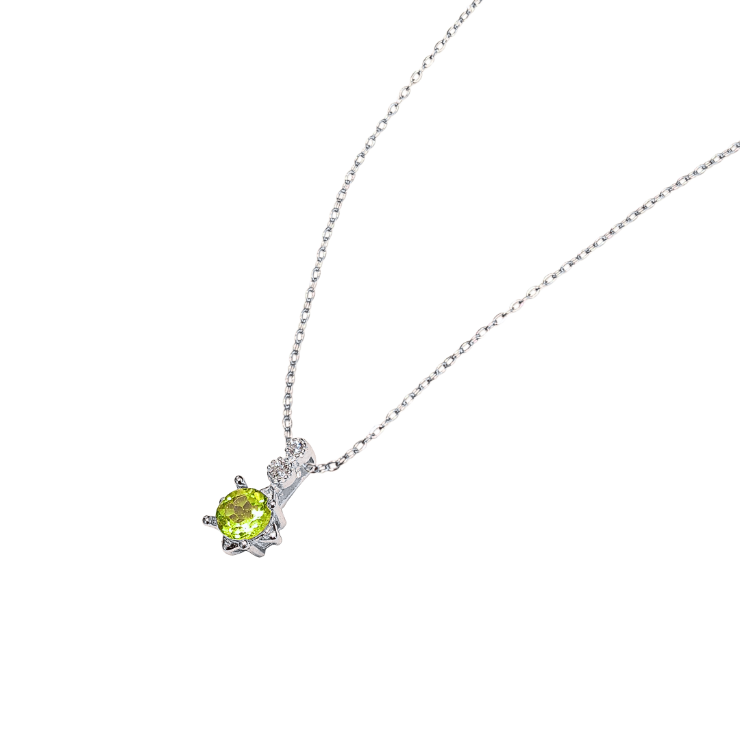 Lucky Clover peridot four-leaf clover necklace