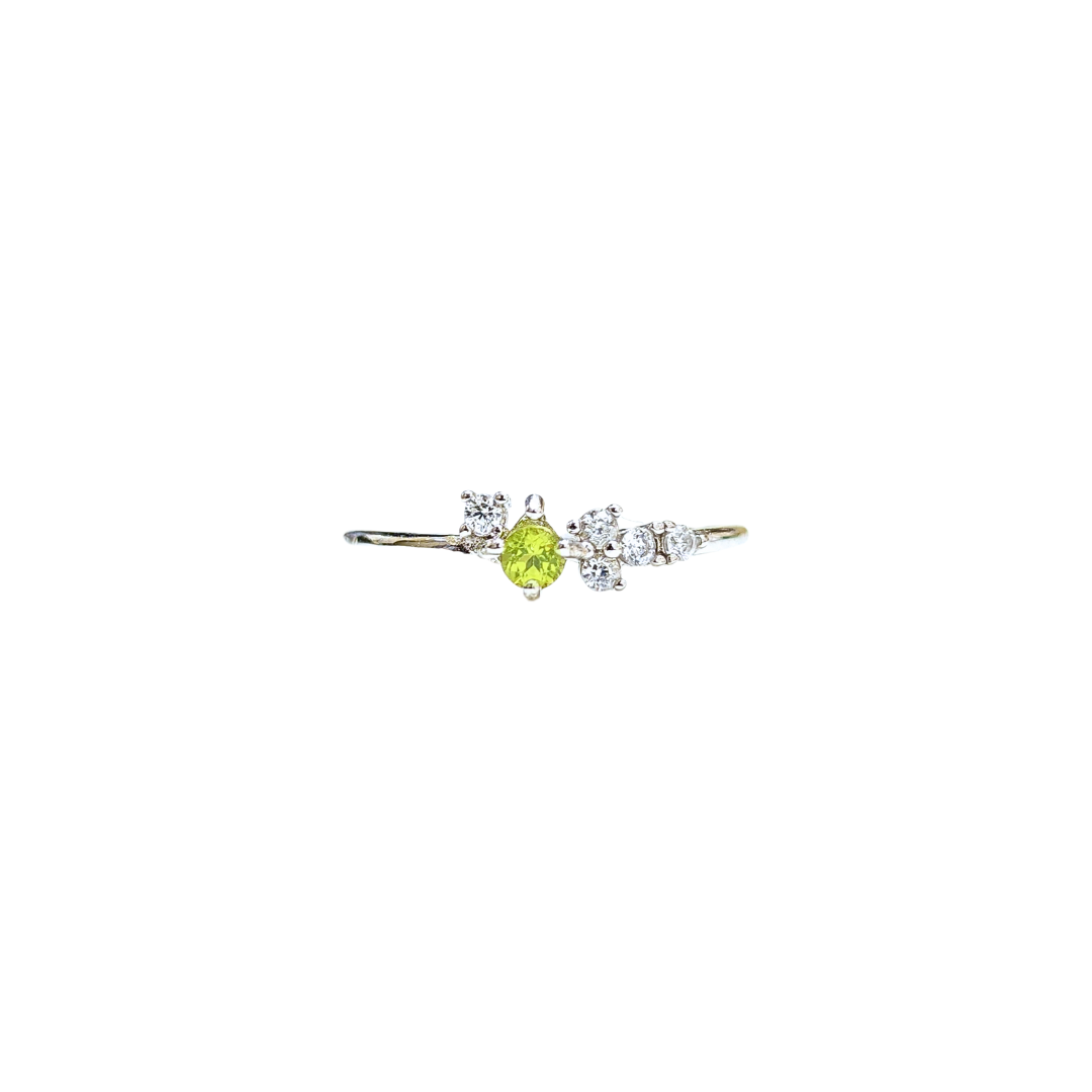 Lucky Clover peridot four-leaf clover ring