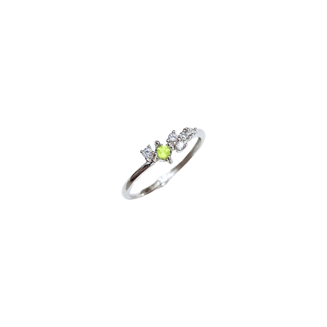 Lucky Clover peridot four-leaf clover ring