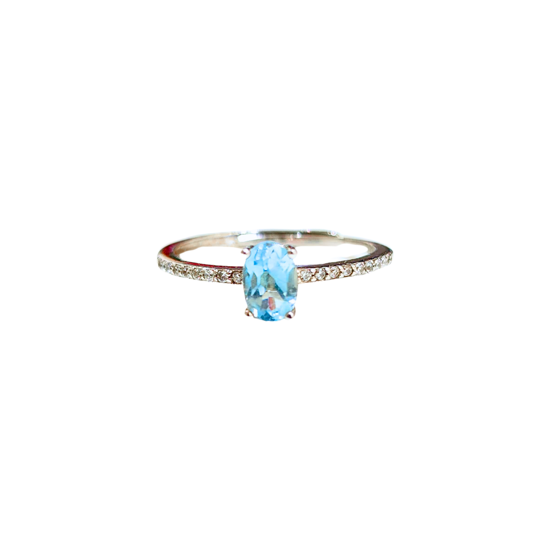 Lucky Clover sky blue topaz four-leaf clover ring