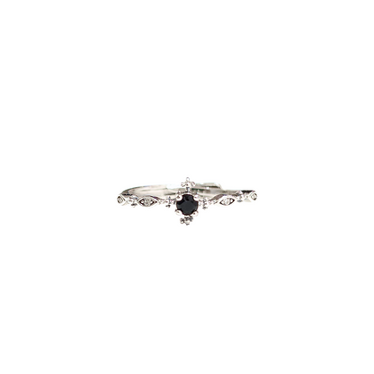 Lucky Clover black spinel four-leaf clover ring