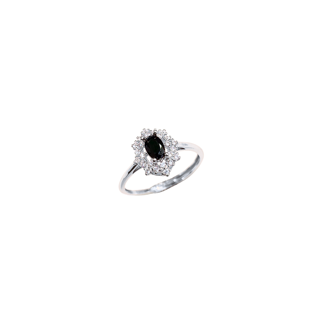 椭圆黑尖晶配圆锆石戒指