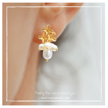 Freshwater Pearl (White) Stud Earrings